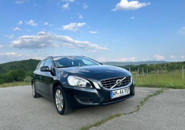 Volvo V60 D3 2011